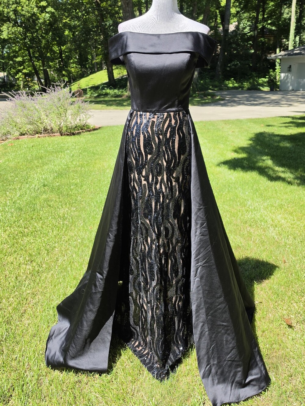 Ashley Lauren 1347 Off-the-Shoulder Black Evening Gown